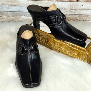 Merona, Women's Black Stick in heels with white top stitch and silver ha…